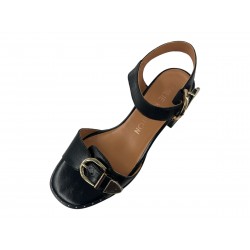 KEITH NOIR EMILIE KARSTON