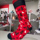 J-3 avant Noël 🎄 Des chaussettes rigolotes pour fêter Noël en toute originalité. Attention ⚠️ stock limité ! @cabaia